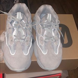 Yeezy -500 salt. Great condition.
